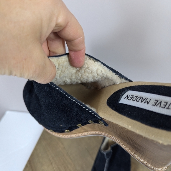 Steve Madden Suede Shearling Clogs Size 7.5 Black Leather Studded Wedge Platform - Picture 7 of 12
